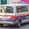 Drama u Beču Devojka iz Srbije se potukla s bivšim pa mu ukrala 10.000 evra