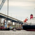 Prvi teretni brod prošao kroz novootovreni kanal od rušenja mosta pre mesec dana u Baltimoru
