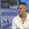 Ovo je Vasilije o kom Srbija priča danima: Kako je jedno gradsko dete koje za džeparac prodaje paradajz na pijaci zapalilo…