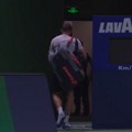 (VIDEO) Nehumani uslovi: Hamad predao na plus 31 i 84% vlažnosti