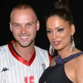 (Foto): Jovana se udala za crnogorskog pevača, pa ga optužila da je gej: On danas ima 37 godina i evo koliko se promenio
