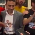 Pogledajte trenutak kad je Tramp rekao porodicama talaca da će oni doći kući "Uspeli ste!" (video)