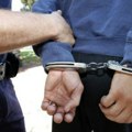 Vozio pod dejstvom 5 vrsta droga: Pretresom u kući pronađeno i oružje