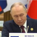 Путин у проблему пред светом: Микрофон га издао пред НАТО лидерима, настао урнебес (видео)