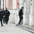 (Foto/video) Policija u Rektoratu, nastavljena istraga smrti studentkinje Filozofskog fakulteta