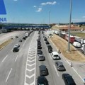 Kolone na izlazu iz Srbije: Kamioni na Batrovcima čekaju osam sati, gužve i na Šidu, Bezdanu i Kelebiji