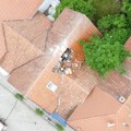 Požar u centru Čačka: Vatra izbila na stambeno-poslovnom objektu, saobraćaj obustavljen