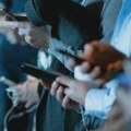 Partneri Srbija: Zakon o zabrani telefona u školama nesvrsishodan, konfiskacija i kazne nisu rešenje