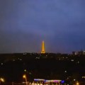 VIDEO Grom pogodio Ajfelov toranj u Parizu