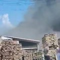 Veliki požar u fabrici „4M“ kod Leskovca