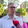 Vučić u poseti Jablaničkom okrugu, u Medveđi obilazi sedam ugroženih porodica