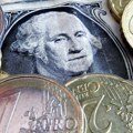 Evro pao u odnosu na dolar zbog loših vesti iz evrozone i Nemačke