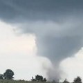 Tornado podigao i prevrnuo kuću: Neverovatan snimak sa Santorinija (VIDEO)