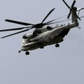 Pao američki helikopter: Letelica pronađena, potraga za nestalim marincima (video)