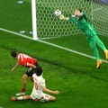 Euro 2024: „Najbolja golmanska odbrana koju sam video u životu", komentari o turskom čuvaru mreže Mertu Gunoku