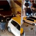 Brutalna tuča u Novom Pazaru: Vozač golfa pokušao da uđe u jednosmernu ulicu, a onda su izašla četvorica - osvanuo snimak…