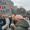 Skup penzionera 27. maja na Trgu Republike kao podrška studentskom zahtevu za prevremene parlamentarne izbore