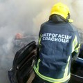 Goreo automobil u ulici Nikole Pašića Policija pronašla soumnjičenog, evo šta se dogodilo