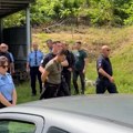 Ispred manastira Svetih Arhangela privedeno šest osoba