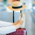 Jedna greška tokom dugog puta može povećati rizik od krvnog ugruška: Evo kako da je izbegnete