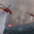 Sudar vatrogasnih helikoptera tokom gašenja požara u Grčkoj: Jedan član posade spasen, traga se za ostalima