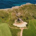 Čudo prirode: Prelepa peščana plaža udaljena 100 metara od mora (FOTO)