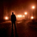 Upozorenje: Manijak uznemirava žene u Karlovcu! Građani prestravljeni, policija izdala saopštenje