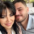 Voditeljku prozivaju zbog veze sa duplo mlađim partnerom, ona odgovorila: Žena u mojim godinama mora da gleda turske serije