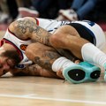 Igrači se hvatali za glavu - teška povreda Džejmsa u Areni VIDEO