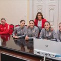 Rukometašice Srbije posetile Gradsku kuću, gradonačelnik poželeo uspeh u današnjem nastupu Zrenjanin - Rukometašice…