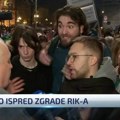 Protest ispred RIK-a nam je dao neka nova, mlada lica: Ova slika je poruka za sve one koji ih napadaju i osporavaju