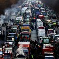 Poljoprivrednici traktorima blokirali dijelove Njemačke