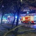 Prve fotografije požara u tržnom centru na Novom Beogradu: Stanari se žalili na miris paljevine