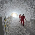 FOTO: Naučnici na Antarktiku pronašli najstariji led na svetu