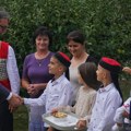 Uživo Vučić u Banstolu obilazi porodicu koja je proterana iz Kinina