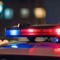 Filmska potera u Zrenjaninu: Bežao od policije pa se ukradenim autom zakucao u ogradu kuće