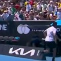 Нема чекања кад природа зове: Италијан изненадио све на Аустралијан опену, нестао у тунелу чим се меч завршио