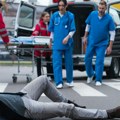 Slovenac (44) ležao pijan nasred puta kod Umaga, pa napao ekipu hitne pomoći koja je pokušavala da mu pomogne