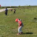 VIDEO: Ekološka akcija u Elemiru – uklonjen raznovrstan otpad sa pašnjaka