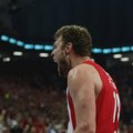 (VIDEO) Grčki bogovi nisu dali da trofej ode iz Atine - Olimpijakos prvak Evrope!