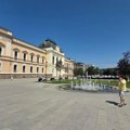 Grad koji leti ostane bez hlada: Gde Kragujevčani pronalaze spas od letnje žege?
