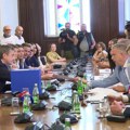 Koalicija oko SNS predala RIK-u listu kandidata sa više od 224 000 potpisa