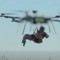 (VIDEO) Ukrajina tvrdi da je prvi put dronom evakuisala ranjenog vojnika sa prve linije fronta