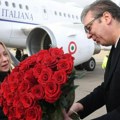 Premijerka Italije doputovala u Beograd: Dočekao je Vučić sa buketom ruža