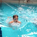 Besplatno takmičenje u plivanju (VIDEO)