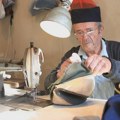 Đorđe (90) je jedan od najstarijih majstora u Srbiji: Njegove šajkače obišle su svet, a on ne planira da stane
