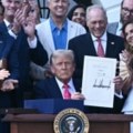 Trump potpisao zakon o smanjenju javne potrošnje