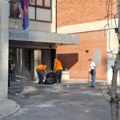 Dekanat Filozofskog fakulteta u Novom Sadu: Osuđujemo napade na pripadnike policije i zgradu fakulteta