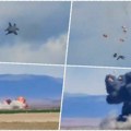 Pakao! Pogledajte sudar američkih borbenih aviona u vazduhu! Brojni svedoci u šoku posmatrali eksploziju (video)