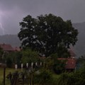 MUP upozorava: Za jugozapad Srbije izdat crveni meteoalarm, mogući grad, orkanski vetar i jako nevreme